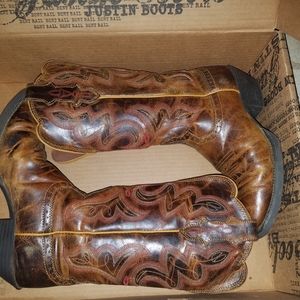 Justin's size 7 boots